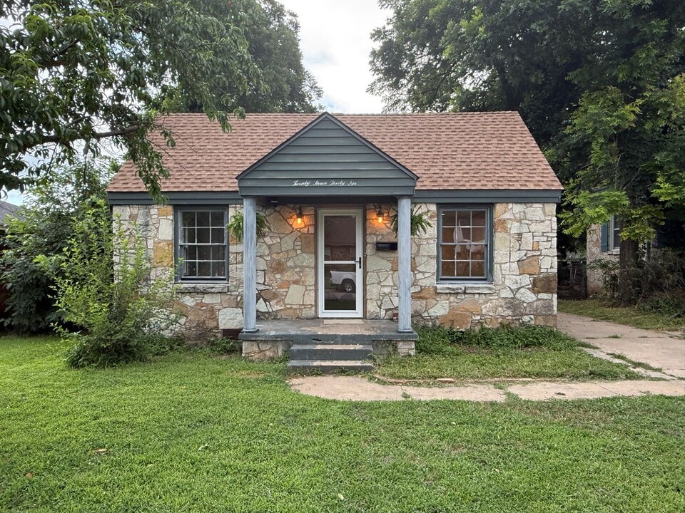 2336 NW 32nd St in Oklahoma City, OK - Building Photo