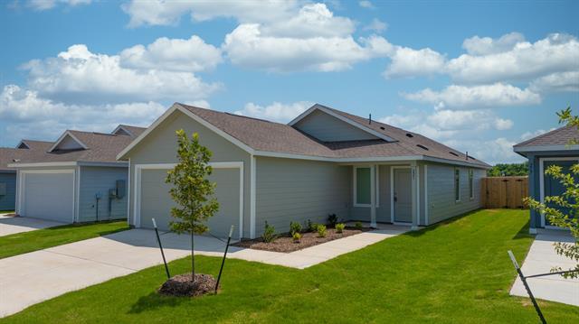 221 Poplar Pl in Wilmer, TX - Building Photo - Building Photo