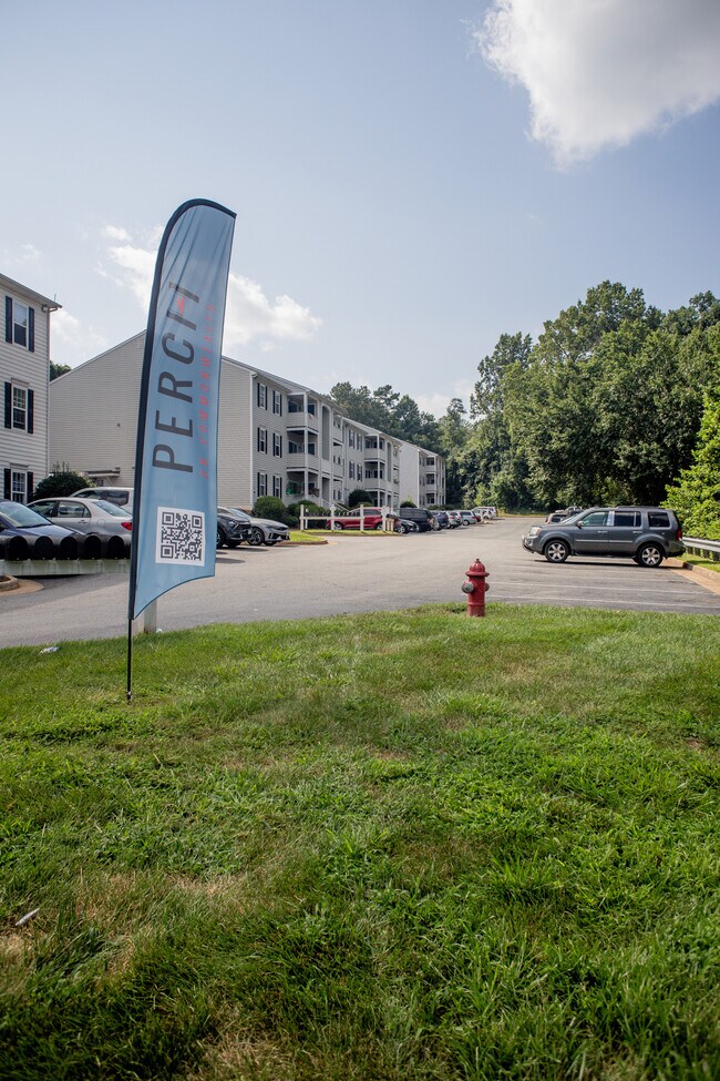 The Perch on Commonwealth in Charlottesville, VA - Foto de edificio - Building Photo