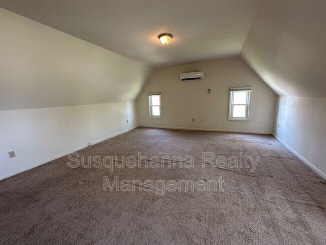 175 E Derry Rd photo'