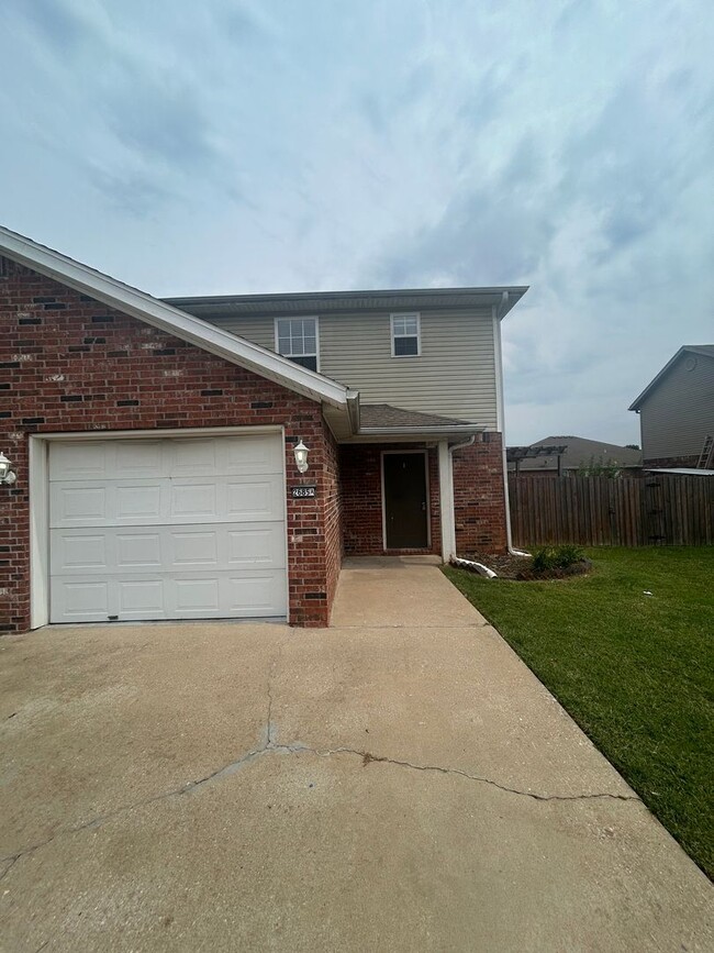 property at 2685 Ponchartrain St