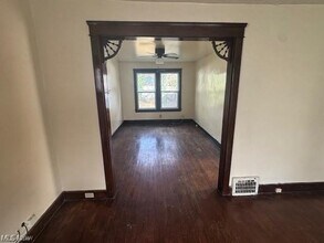 1201 E 172nd St in Cleveland, OH - Building Photo - Building Photo
