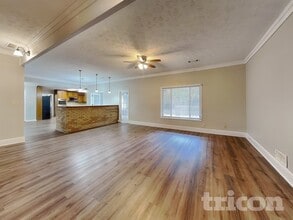 3944 River Dr SW in Lilburn, GA - Building Photo - Building Photo