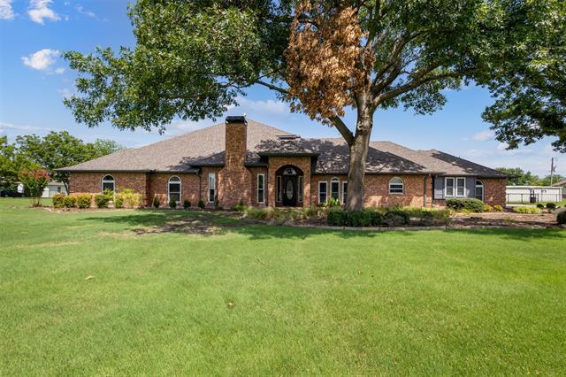property at 608 Fairbrook Cir