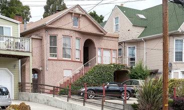 3129 Harrison St in Oakland, CA - Building Photo - Building Photo