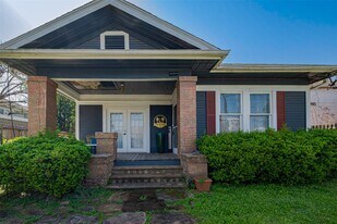 705 W Main St in Houston, TX - Building Photo