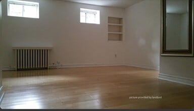 70 Waverley Rd in Toronto, ON - Building Photo - Building Photo