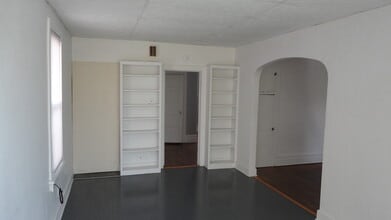 353 Demain Ave, Unit 2 in Morgantown, WV - Building Photo - Building Photo