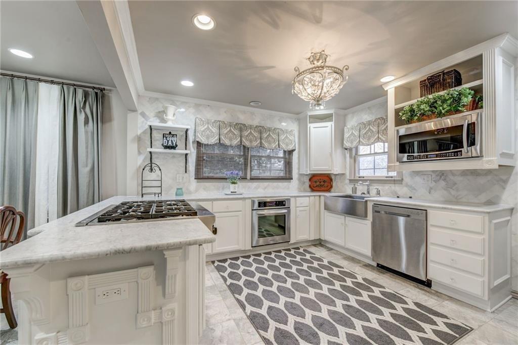 5250 Mimosa Dr in Stone Mountain, GA - Building Photo