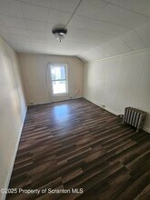 2046 N Main Ave in Scranton, PA - Building Photo - Building Photo