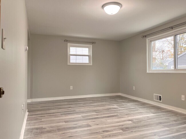 424 Springville Ave in Eggertsville, NY - Building Photo - Building Photo