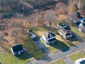 84 Wilbur St-Unit -1st in Southington, CT - Building Photo - Building Photo