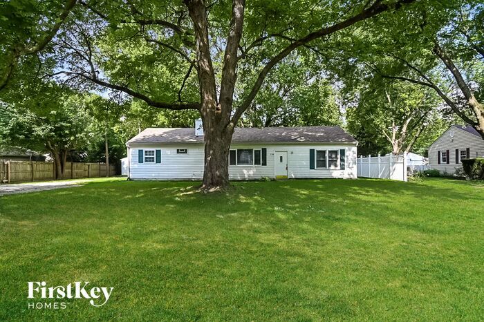 7338 Kingsley Dr in Indianapolis, IN - Building Photo