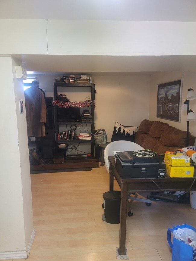 property at 52 Sundance Cres