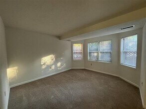 199 Beacon St, Unit 5 in Somerville, MA - Foto de edificio - Building Photo