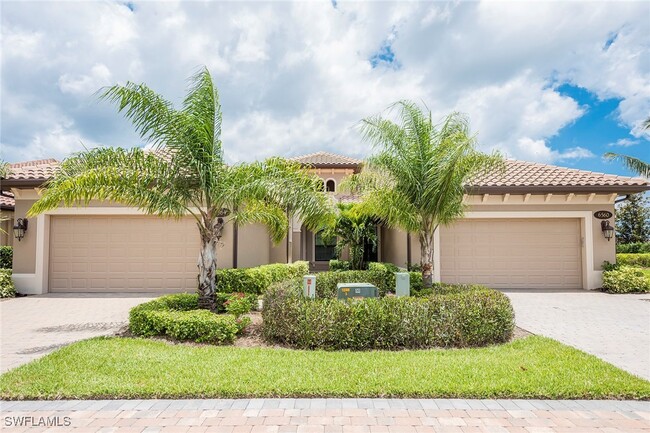 6560 Roma Way in Naples, FL - Foto de edificio - Building Photo