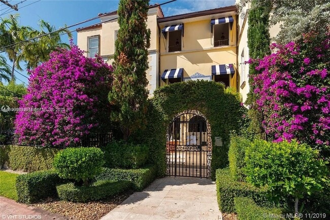 4812 Pine Tree Dr in Miami Beach, FL - Building Photo - Building Photo