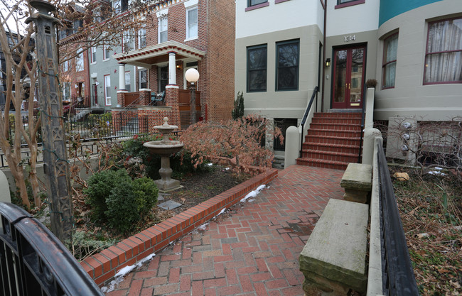 1314 Kenyon St NW in Washington, DC - Building Photo - Building Photo