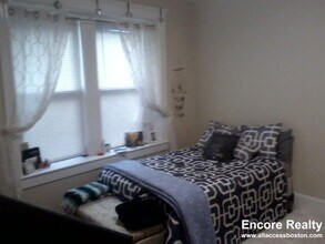 55 Park Dr in Boston, MA - Foto de edificio - Building Photo