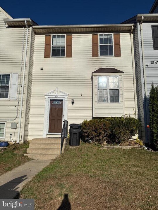 1027 Pirates Ct in Edgewood, MD - Building Photo