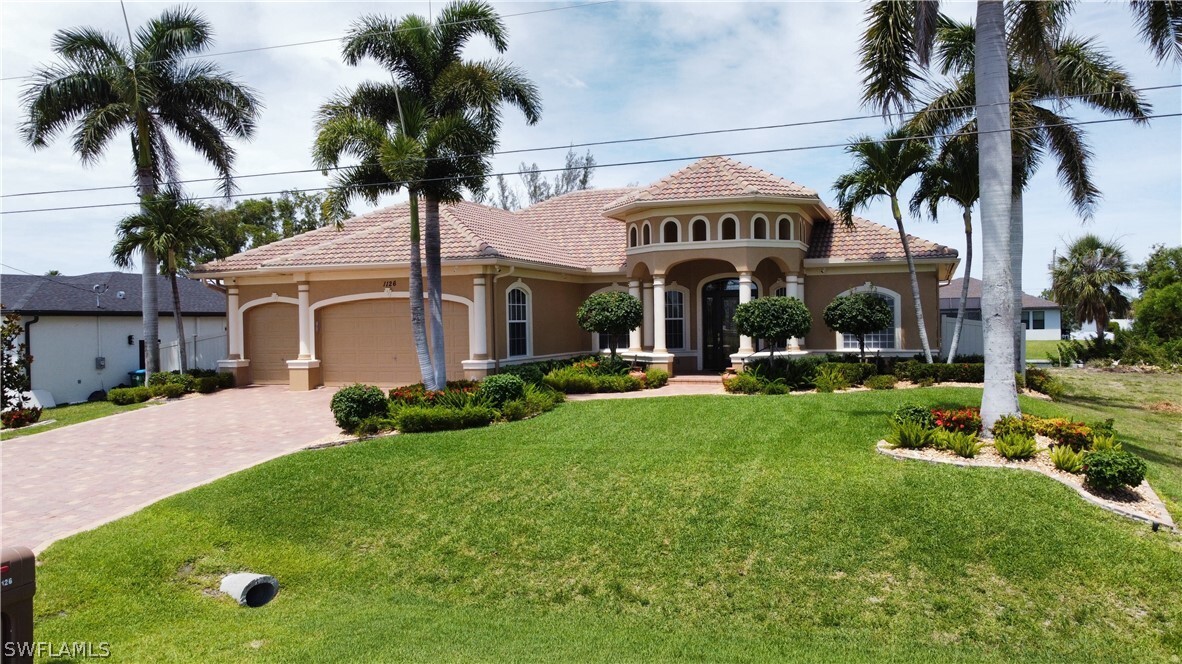 1126 SW 8th Pl in Cape Coral, FL - Foto de edificio