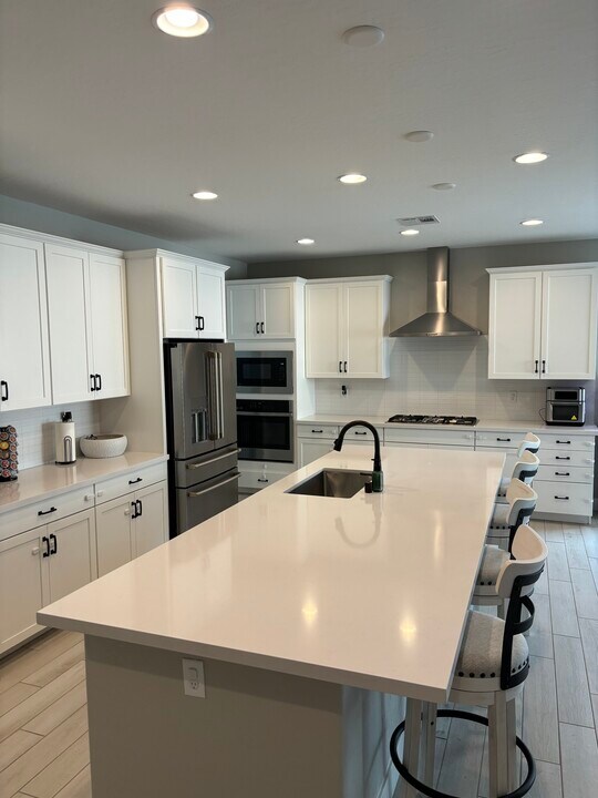 104 Barton Bay Ave in North Las Vegas, NV - Building Photo