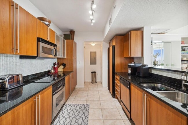 property at 1551 N Flagler Dr