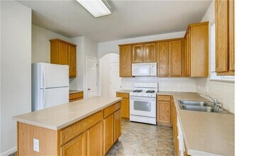 1821 Briarton Ln N in Round Rock, TX - Building Photo - Building Photo