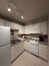 1605 Sanya Cir in Anchorage, AK - Building Photo - Building Photo