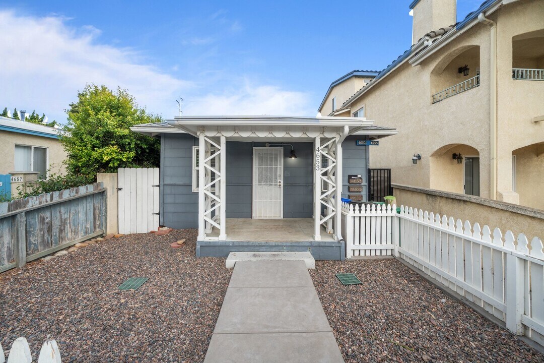 4653-4655 Utah St in San Diego, CA - Building Photo