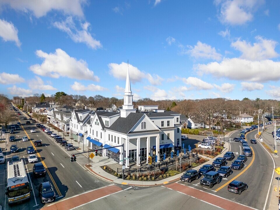 298 Washington St in Westwood, MA - Building Photo