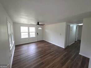 15 Dixie Dr in Stockbridge, GA - Building Photo - Building Photo