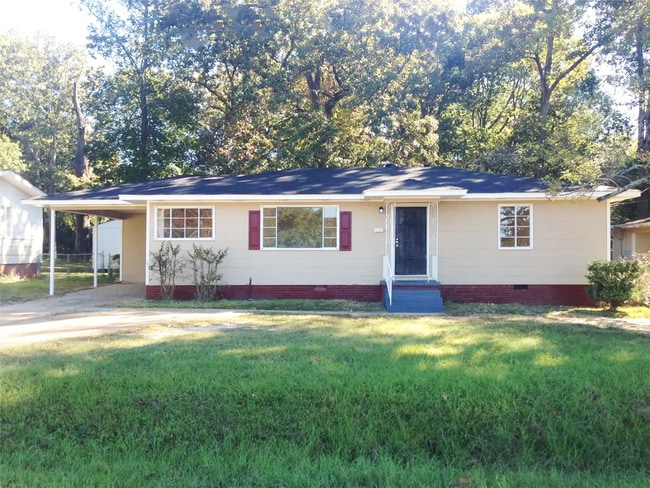 property at 2920 Oak Forest Dr