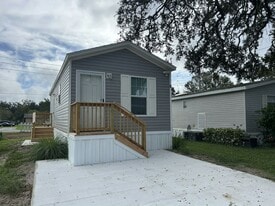 38706 Daughtery Rd in Zephyrhills, FL - Building Photo