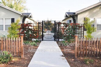 236 N Glenn Ave in Fresno, CA - Building Photo - Building Photo