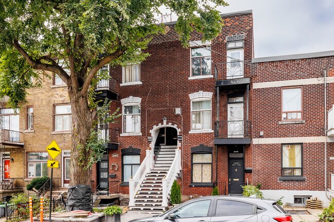 2038 Belgrave Av in Montréal, QC - Building Photo - Primary Photo