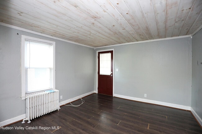 343 Washington Ave in Kingston, NY - Building Photo - Building Photo