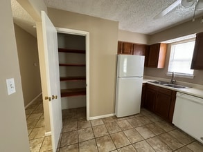 1700 NE Balboa St in Lee's Summit, MO - Building Photo - Building Photo