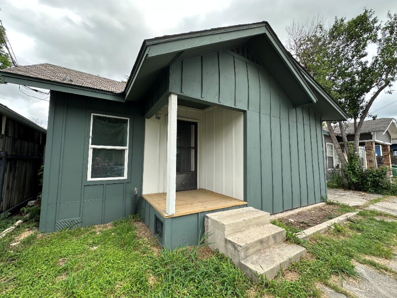 203 Sonora St in San Antonio, TX - Building Photo