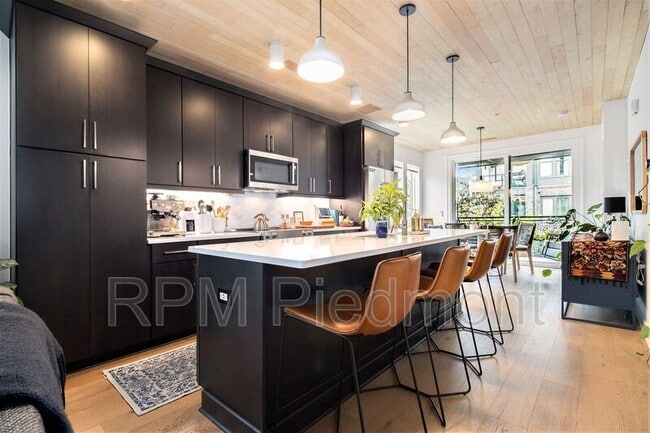 395 Pratt Dr SE in Atlanta, GA - Building Photo - Building Photo