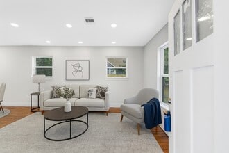 312 Maple Ave in Pasadena, TX - Building Photo - Building Photo