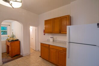 2039 N Gratz St in Philadelphia, PA - Building Photo - Building Photo