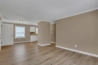 5636 Santa Monica 33# Dr in Atlanta, GA - Building Photo - Building Photo