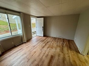 474 Stang Ave in Leechburg, PA - Building Photo - Building Photo