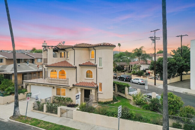 1701 Crescent Ave in San Pedro, CA - Building Photo - Building Photo