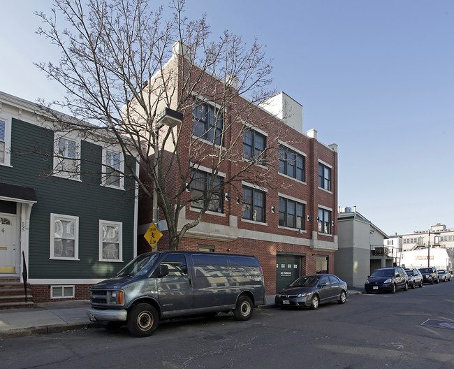 591 E Third St in Boston, MA - Foto de edificio - Building Photo