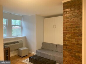 1901 16th St NW, Unit 13 in Washington, DC - Building Photo - Building Photo