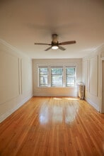 5720 S Blackstone Ave, Unit #309 in Chicago, IL - Foto de edificio - Building Photo