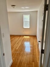 107 Ash St, Unit 1 in Scranton, PA - Building Photo - Building Photo