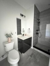 872 Broadway, Unit 205 in Somerville, MA - Building Photo - Building Photo